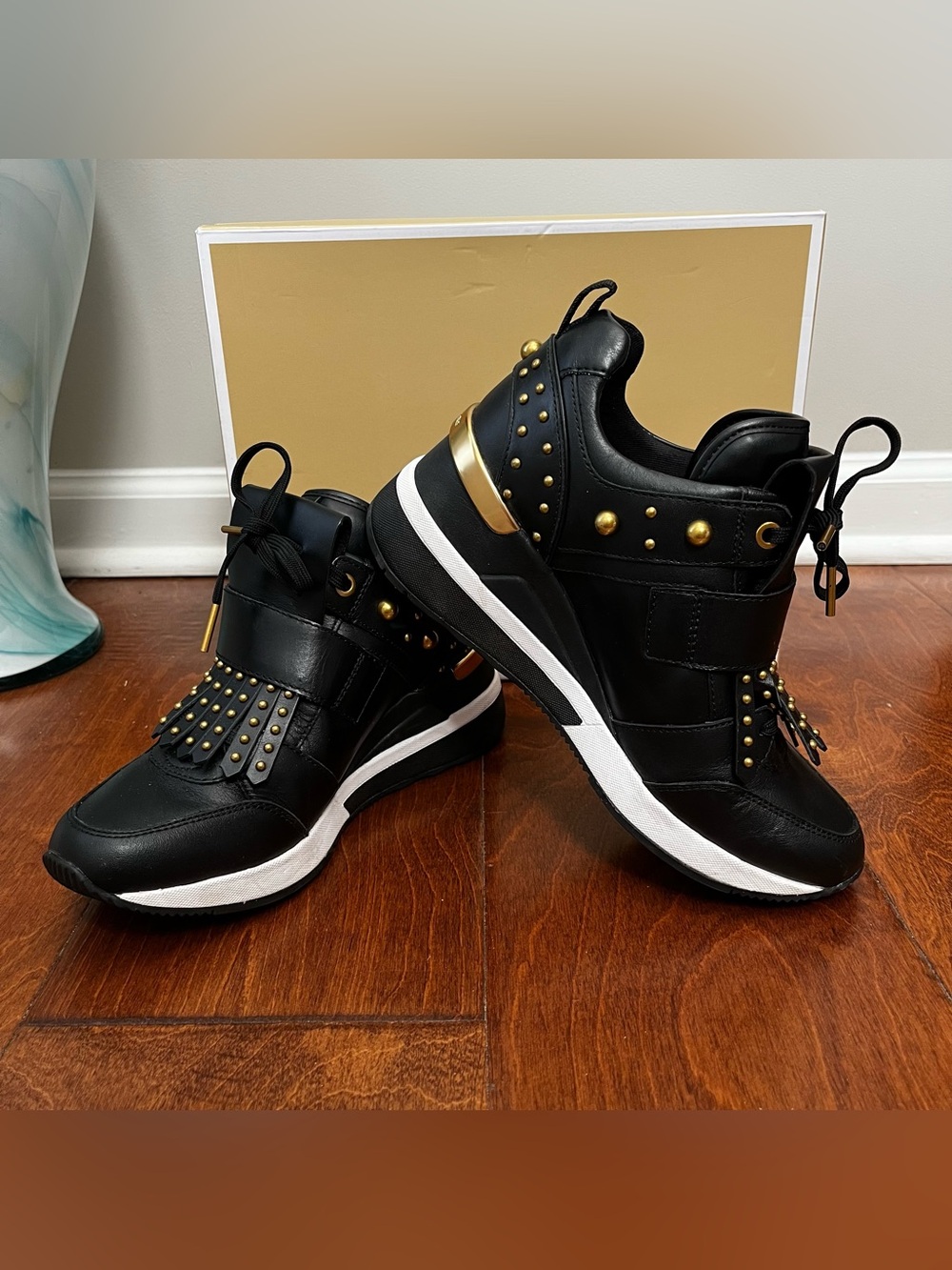 Michael Kors Georgie Kiltie Trainer Women's Black & Gold Studded Sneaker Size 7